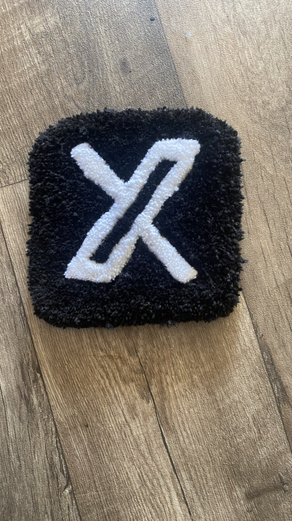 small X logo rug - Image 2